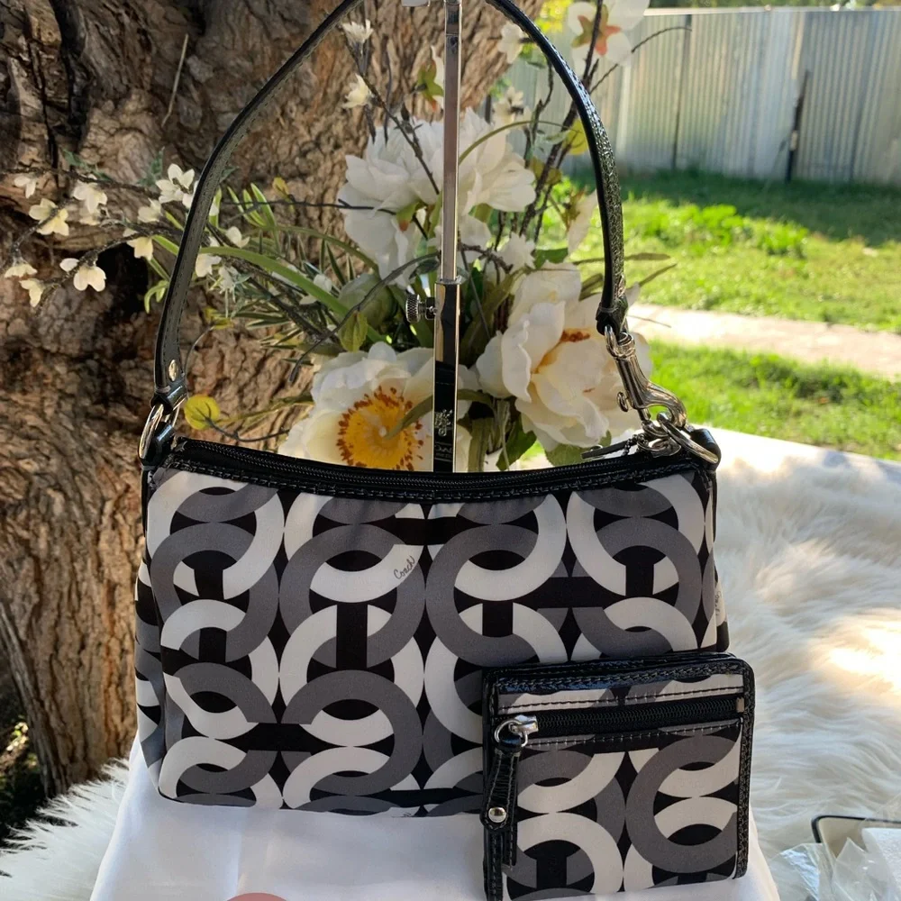 RARE CoachMini Madison Black & Gray Shoulder Bag and Wallet Set - Picture 2 of 7